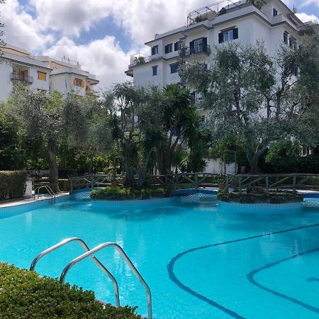 Casa Mami - Luxury Apartment And Pool - Sorrento Eksteriør billede